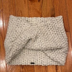 Field & Stream Chunky Knit Scarf in Cream and Gray